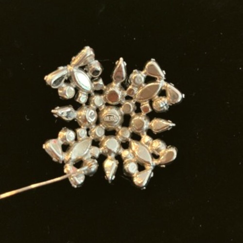 Weiss Vintage Blue Rhinestone Broach - Picture 5 of 5